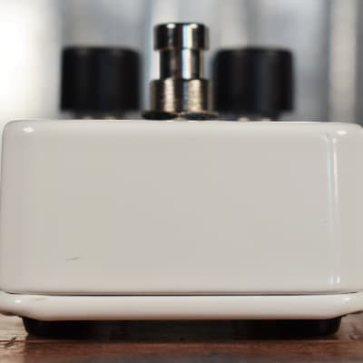 Electro-Harmonix EHX Crayon 69 Full Range Overdrive Guitar Effect Pedal image 3