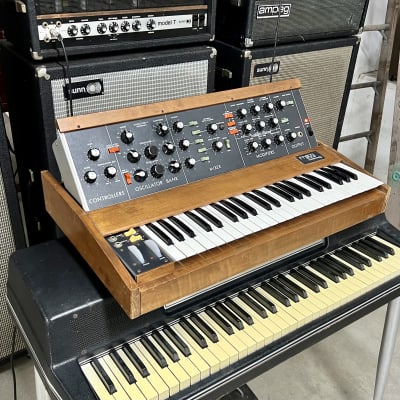 Moog MiniMoog Model D c 1973 Walnut original vintage USA analog synth synthesizer image 3