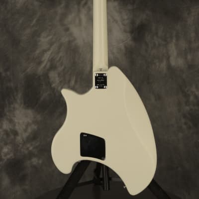 1970's Ovation BREADWINNER White with very early features image 20