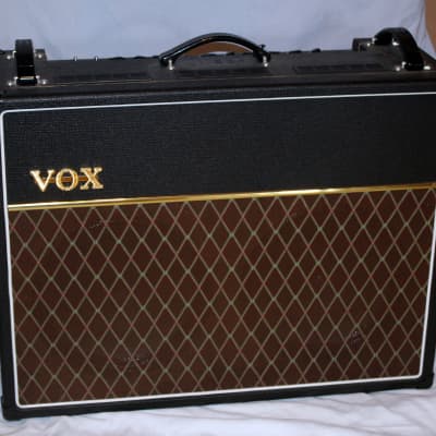 Vox AC30C2 Custom 2-Channel 30-Watt 2x12" Guitar Combo 2010 - 2019 Black image 2
