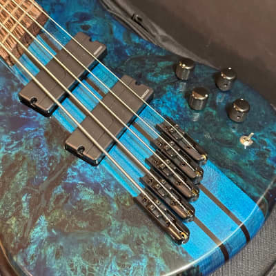 Spector NS Dimension 4 String Multi Scale Electric Bass Guitar Black & Blue Gloss B Stock image 8