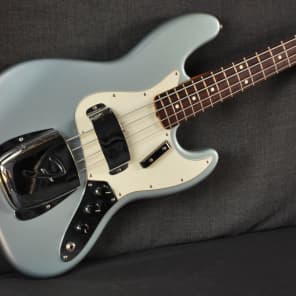 Fender 62 Reissue Jazz Bass Ice Blue Metallic image 2