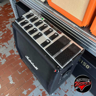 Behringer FCB1010 MIDI Foot Controller Pedal | Reverb Canada