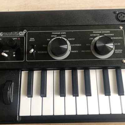 Korg microKORG XL+ 37-Key Synthesizer/Vocoder 2012 - 2019 - Black