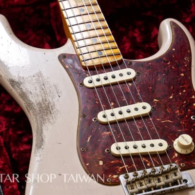 2020 Fender Custom Shop 1969 Stratocaster Heavy Relic-Dirty White Blonde. image 4