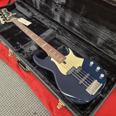 Yamaha BBP35 Bass Guitar Midnight Blue w/ Yamaha Hardshell