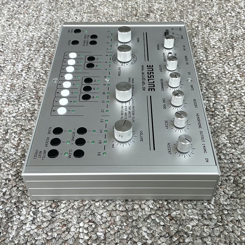 Acidlab Bassline3 シルバー acidlab Bassline3 Silver｜ミュージックランドKEY