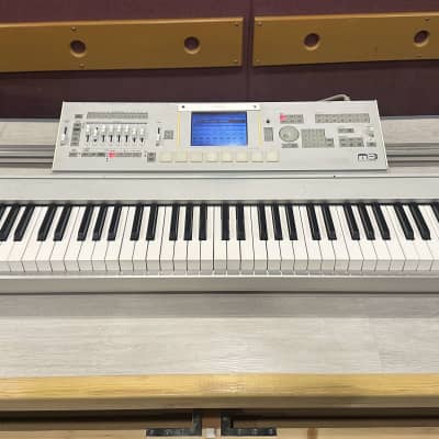 Korg M3 88 2010s - Gray