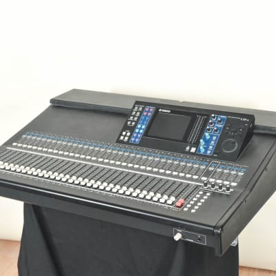 Yamaha LS9-32 32-Channel Digital Mixing Console CG0038Y image 1