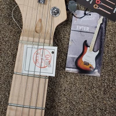 Austin Guitars AST 100 2019 Sunburst
New Soft Case N Cable Included
2 Left Handed N 1 Eighty
Left image 2