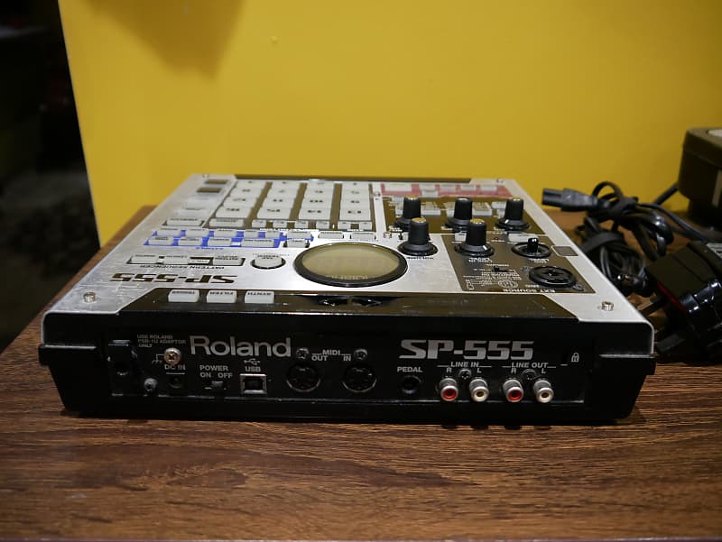 Roland SP-555 Sampler | Reverb UK