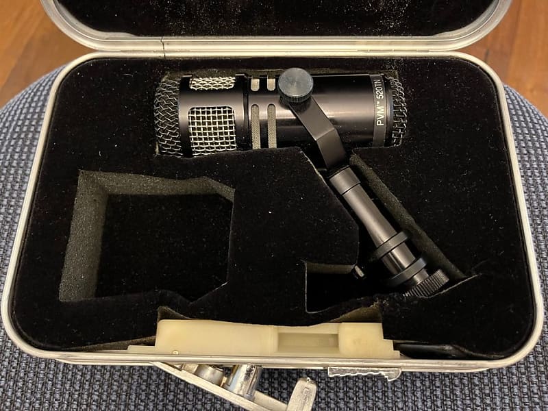 Peavey PVM 520TN 1990'S Black Neo Dynamic Microphone for