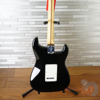 Fender Player Stratocaster Left-Handed with Pau Ferro Fretboard - Black image 10