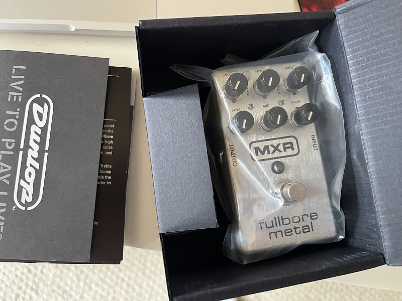 MXR M116 Fullbore Metal | Reverb