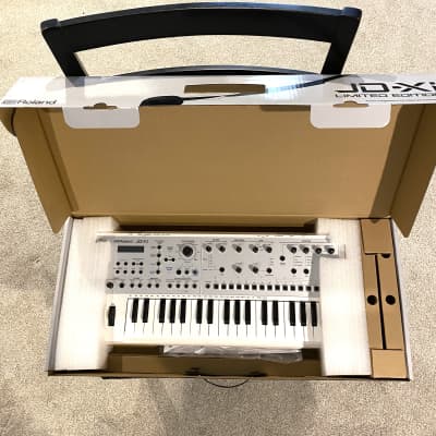 Roland JD-Xi 37-Key Analog/Digital Crossover Synthesizer 2015 - Present - White