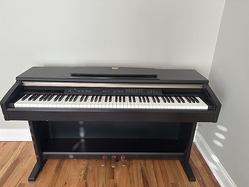 Yamaha Clavinova CLP 120 2006 - Rosewood