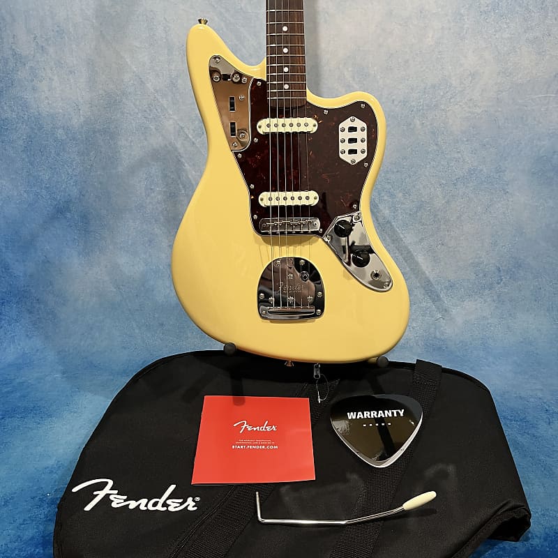 Fender FSR Made in Japan Traditional 60s Jaguar Black MHC