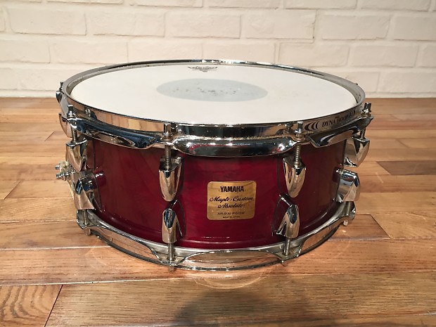 Yamaha Maple custom Absolute 14x5.5 snare drum excellent condition