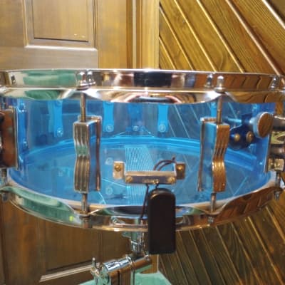 Ludwig 5x14" Vistalite Acrylic 10-Lug Snare Drum with P-85 Strainer 1970s - Blue image 3