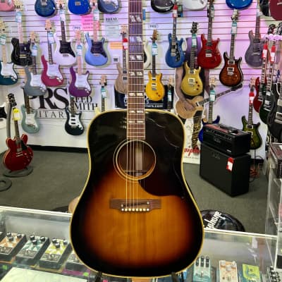 Gibson Southern Jumbo Acoustic 1968, Sunburst with Case - Pre Owned *As Is* image 2
