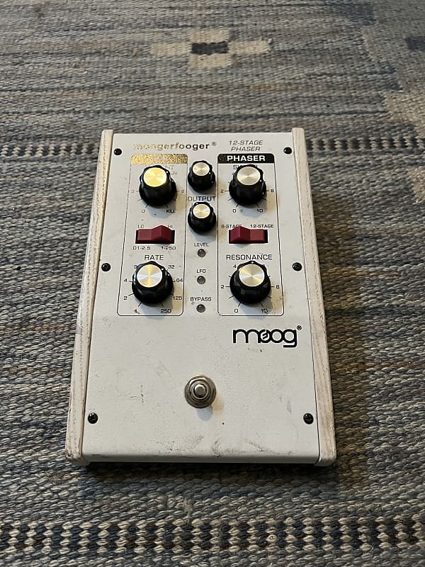 moogerfooger mf-103 12 stage phaser 初期ロゴ - ギター