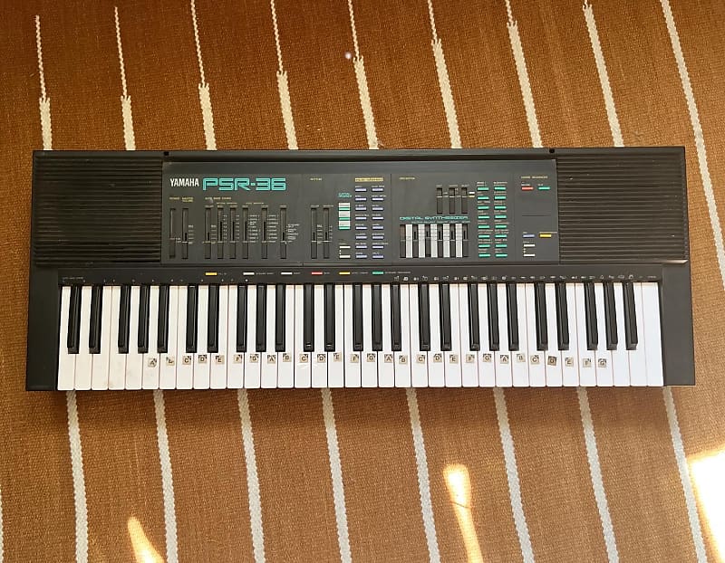 Yamaha PSR 36 FM Synthesizer + Power Supply Reverb