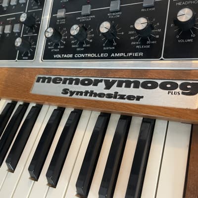 Moog Memorymoog Plus (MIDI) + Moog Pedals