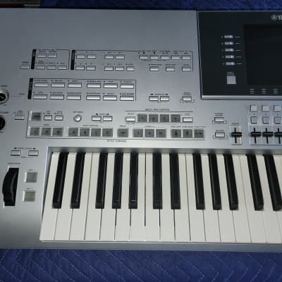 Yamaha Tyros 4