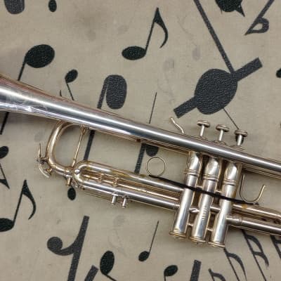 Bach 43 H Stradivarius Professional Model Bb Trumpet - Silver-Plated image 3