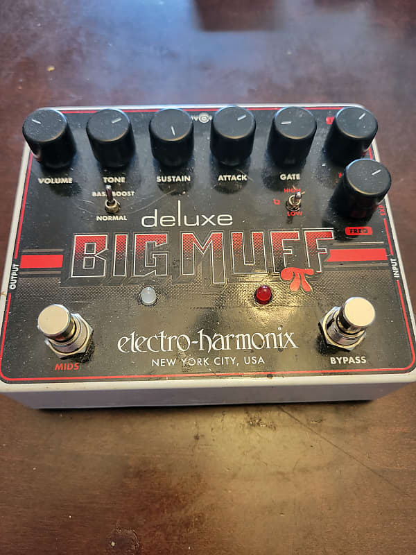Electro-Harmonix Deluxe Big Muff Pi Distortion / Sustainer 2014 - Present - Black / Red image 1