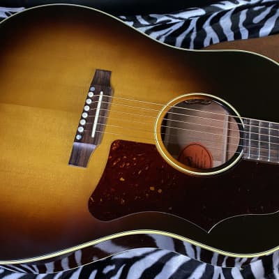 NEW ! 2024 Gibson '50s J-45 Original - Vintage Sunburst - 4.3 lbs - Authorized Dealer - In Stock- G02677 image 3