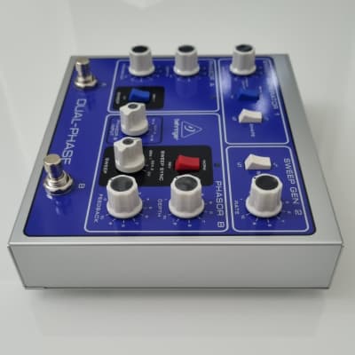 Behringer Bi-Phase 2022 - Blue / White image 7