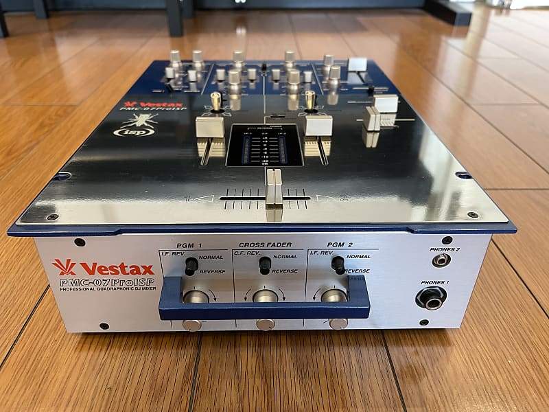 Vestax PMC-07Pro DJミキサー【inno Fader カスタム】 Vestax PMC-07Pro DJミキサー【inno Fader カスタム】
