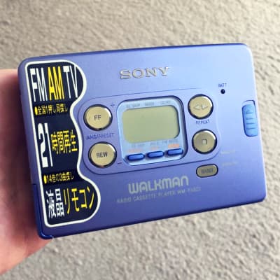SONY WM-FX822 Walkman Cassette Player, Excellent PURPLE ! Working ! image 3