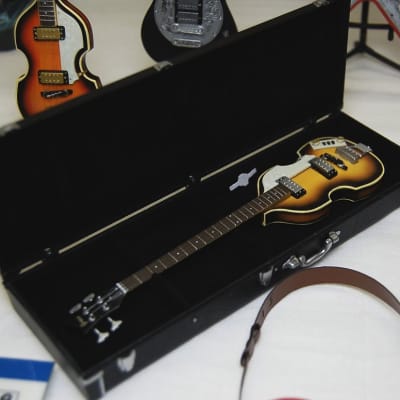 The Guitar Legend by Zemaitis & Greco + Gretsch Guitar