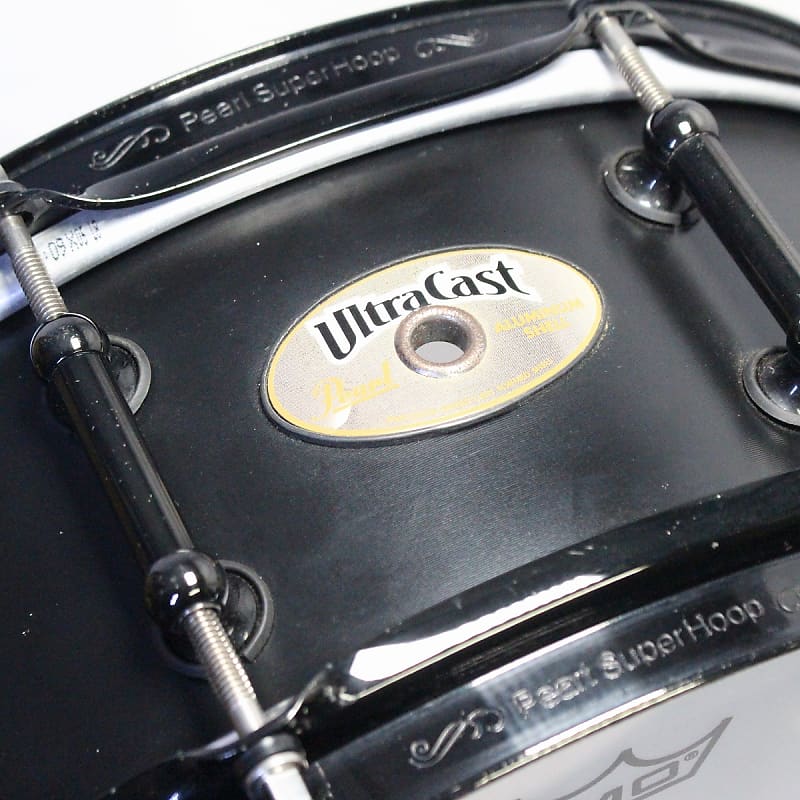 PEARL UCA-1450/B UltraCast 14x5 Pearl UltraCast Snare Drum [11/09]