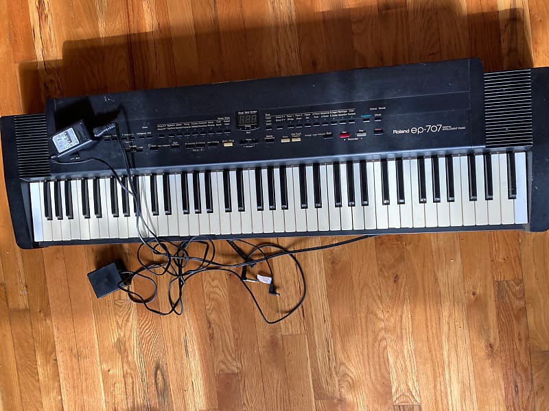 Roland ep store 707 digital piano