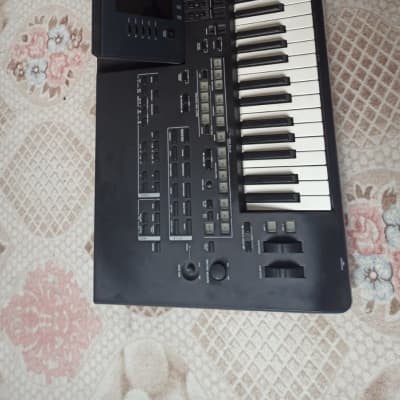 Yamaha Tyros4 61-Key Arranger Workstation Keyboard  10th Anniversary Version Black image 5