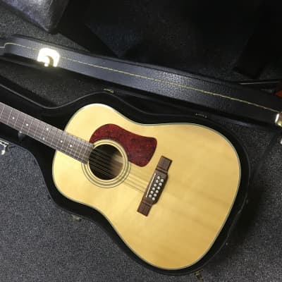 Washburn D-24S-12 string acoustic guitar 1995 in Natural excellent-mint condition with hard case image 5