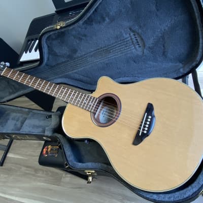 Yamaha APX-4A Natural Acoustic Electric WITH Hardshell Case Yamaha APX-4A Natural Acoustic Electric WITH Hardshell Case