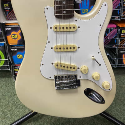 Memphis strat style guitar in olympic white image 5