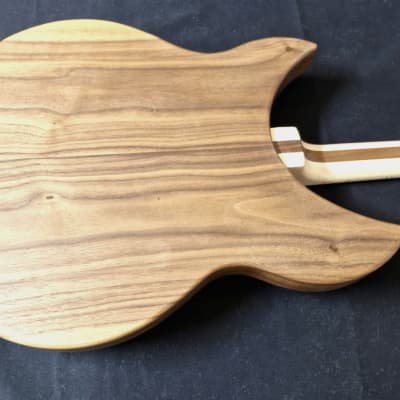 Rickenbacker 330W - Walnut including Case image 14