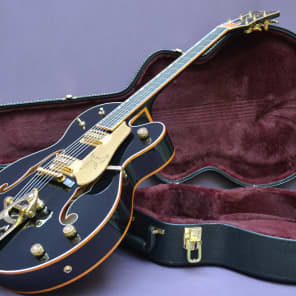 Gretsch G6136TBK Black Falcon Hollow Body w/Bigsby, W/OHSC