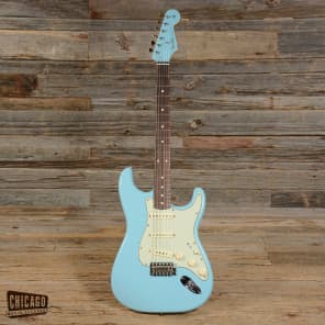 Fender Special Edition '60s Stratocaster Daphne Blue w/Matching Headstock USED (s055) image 4