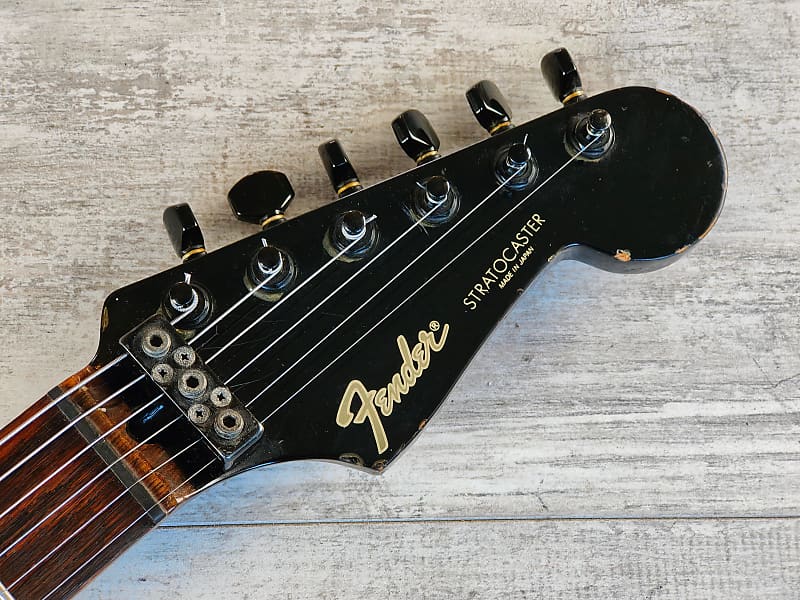 1984 Fender Japan ST-555 HH Contemporary Stratocaster (Black 1984 Fender Japan ST-555 HH Contemporary Stratocaster (Black