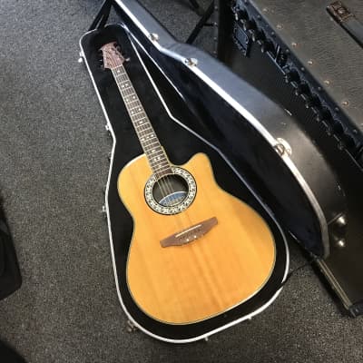 ovation celebrity CC157 acoustic electric guitar made in Korea 1995 in excellent condition with original hard case image 2