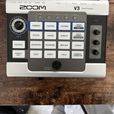 ᐅ ZOOM V3 PEDALE EFFETS VOIX - Achat ZOOM V3 PEDALE EFFETS VOIX