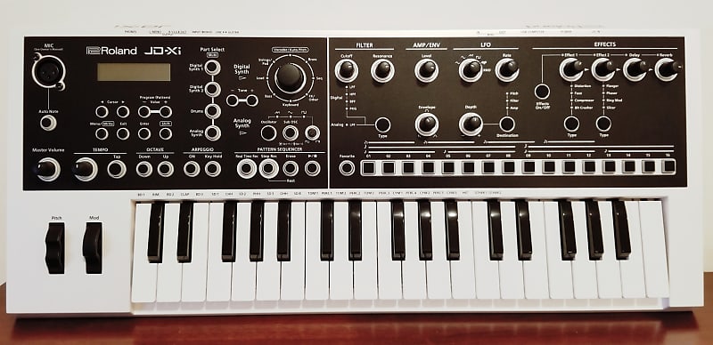 Roland JD-Xi - Limited Edition White with Black Matte Overlays