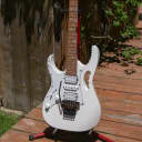 Ibanez JEMJR-L-WH JEM Junior Series Steve Vai Signature HSH Electric Guitar (Left-Handed) White