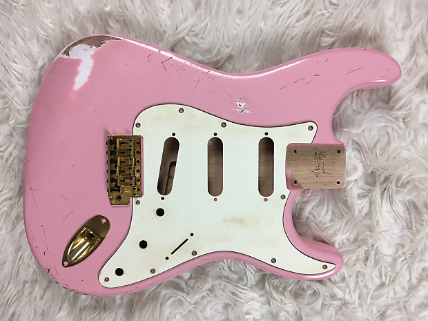 BODY Fender Stratocaster style RELIC aged SHELL PINK nitro SSS guitar